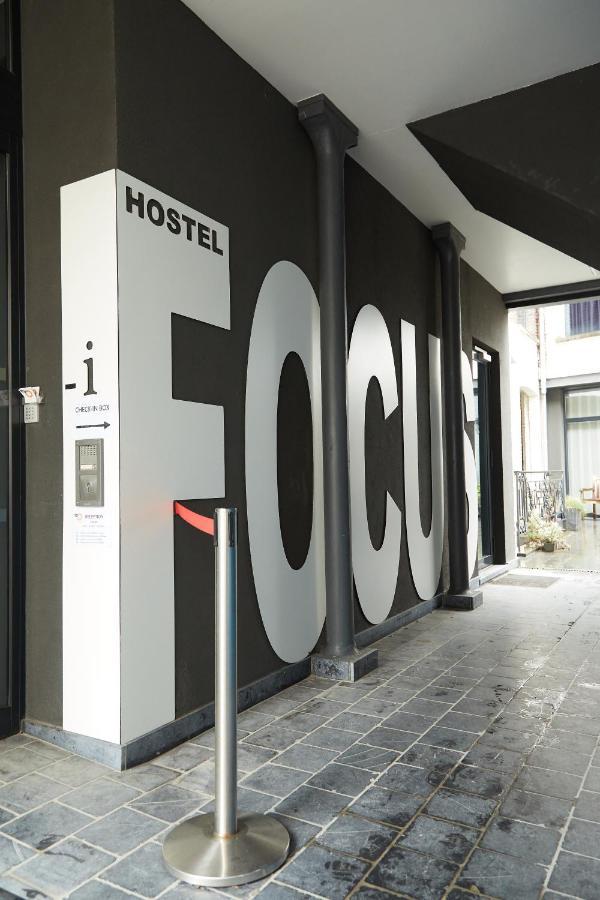 Focus Budget Kortrijk Buitenkant foto